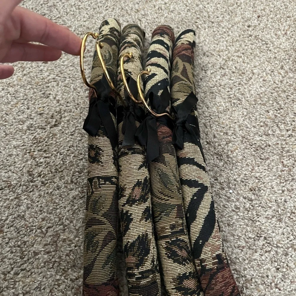 (4-hangers) Vintage canvas hangers